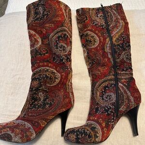 Super cute and funky paisley, heeled, knee high boots by Diba.  Size 8.5